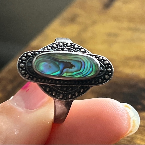 Stunning vintage stamped sterling silver abalone shell elongated ring Woodstock - Picture 6 of 9